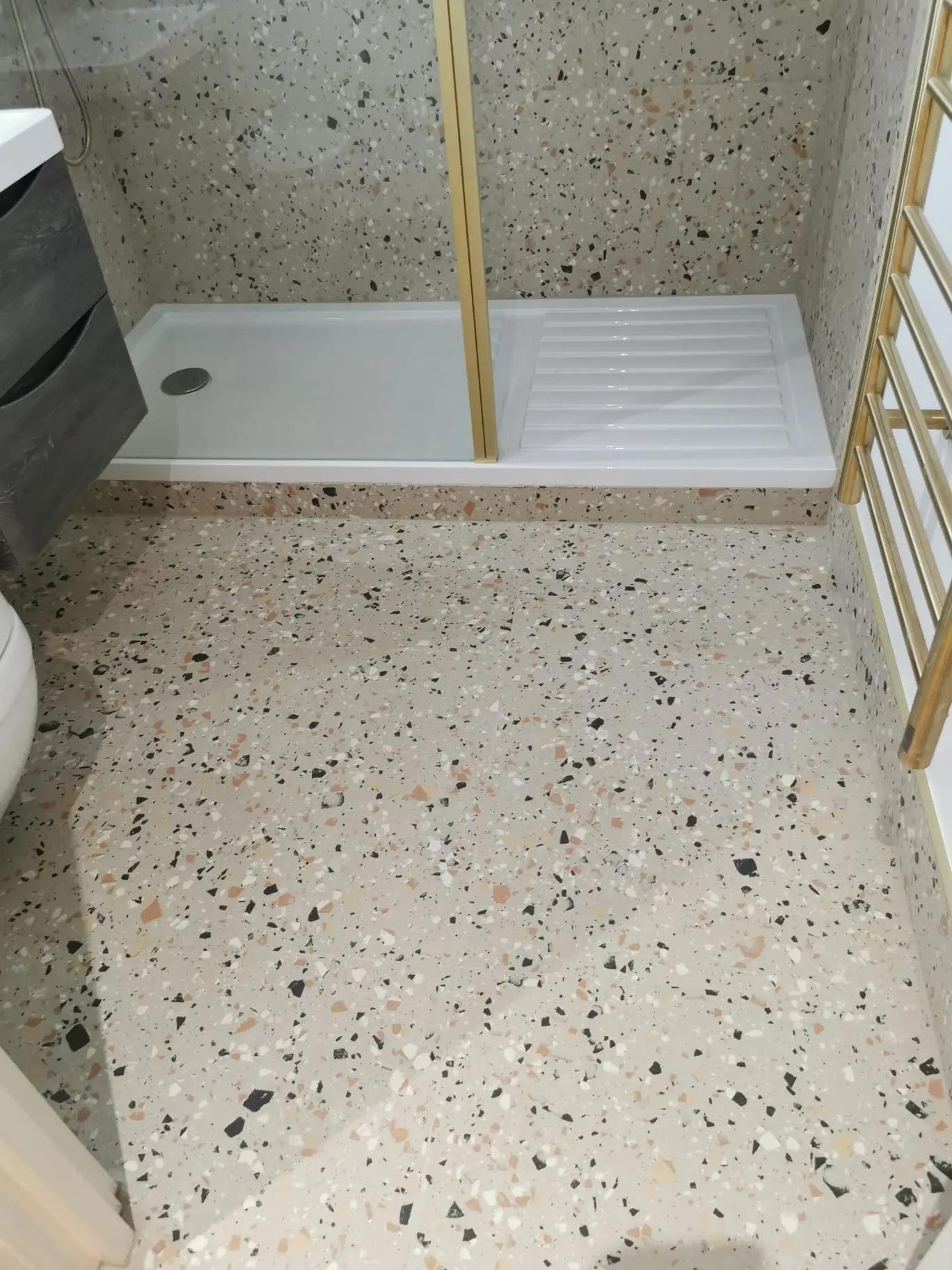 Terrazzo & Brushed Brass ремонт на баня в Clerkenwell — снимка 6